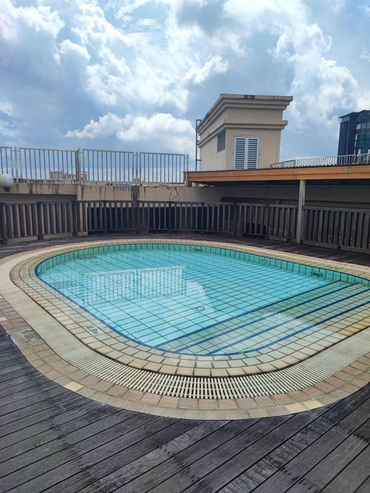 Apartment Riverbank Staycation, Beautiful Waterfont Kuching
